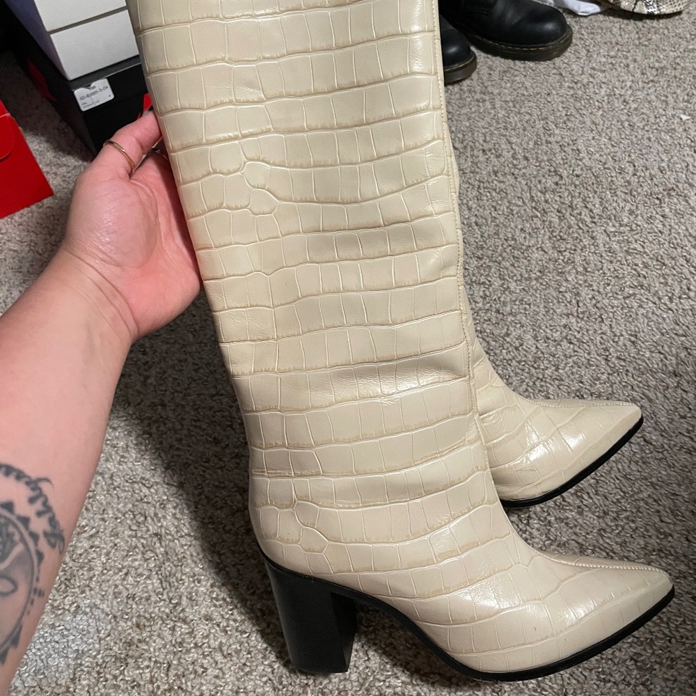 schutz croc boots